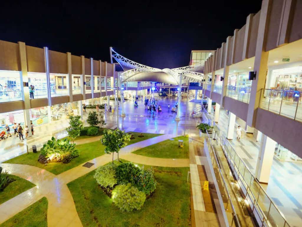 Ayala Malls Solenad - Santa Rosa, Laguna | Lionunion