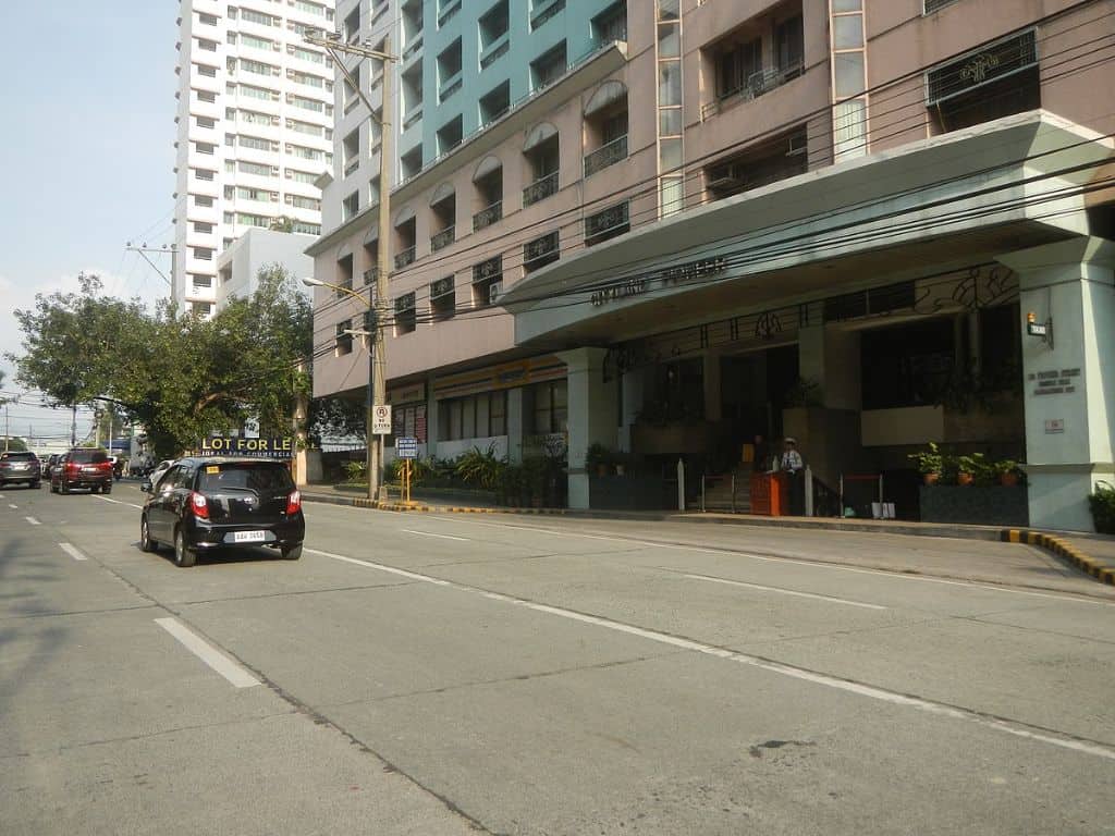 cityland-pioneer-studio-for-rent-highway-hills-mandaluyong-lionunion